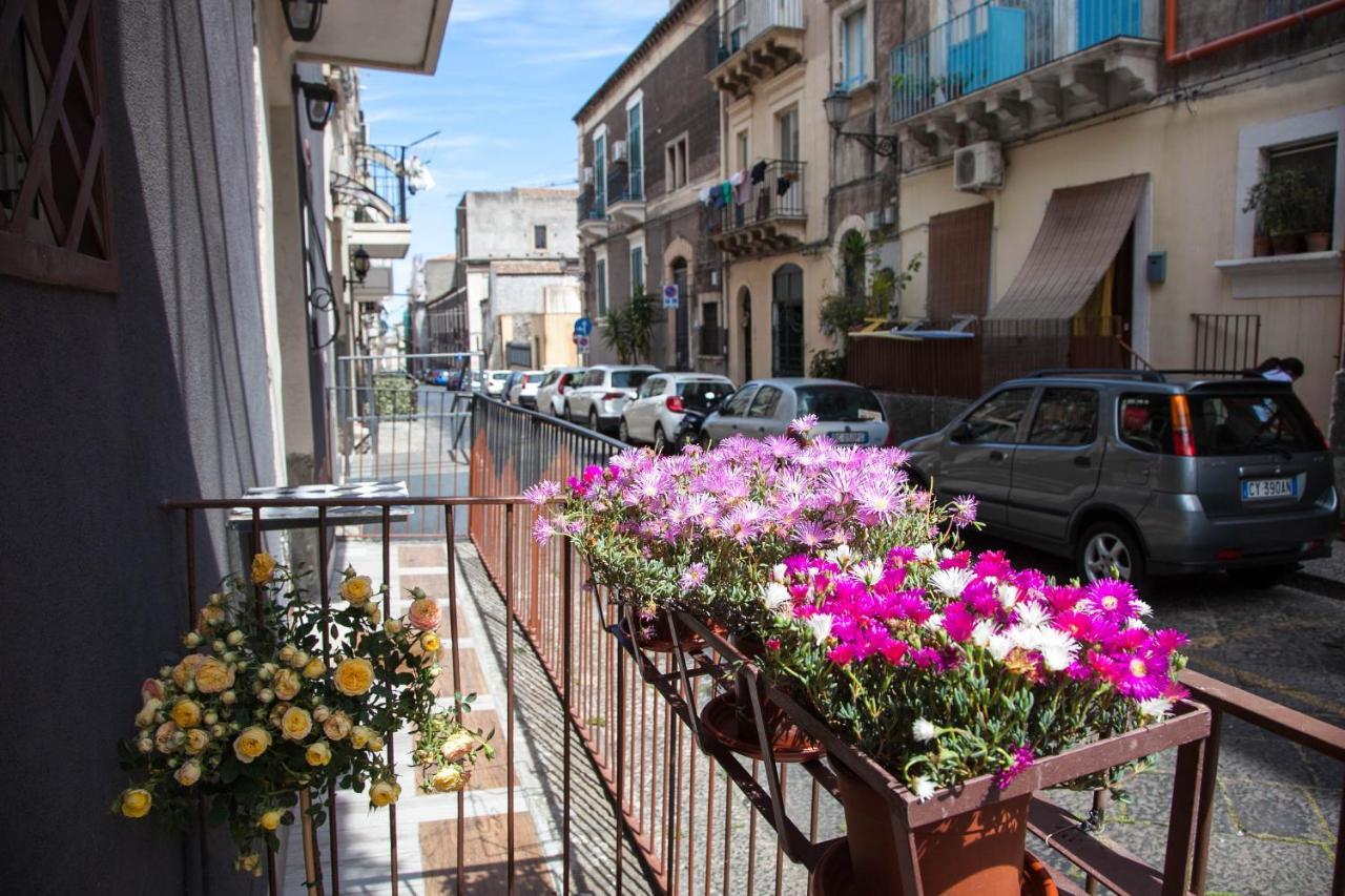 La Casetta In Centro By Sicily In Home Catania Exterior photo